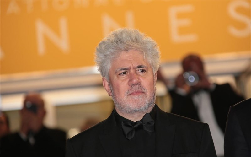 prosexos-ena-poluxromo-gouestern-apo-ton-pedro-almodóvar