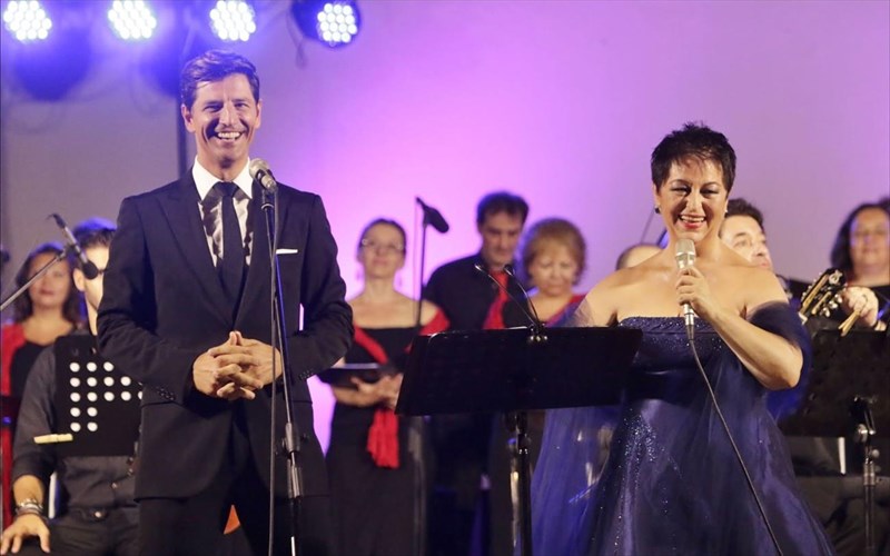 sakis-roubas-kai-sonia-theodoridou-to-sabbato-gia-proti-fora-mazi-sto-irodeio