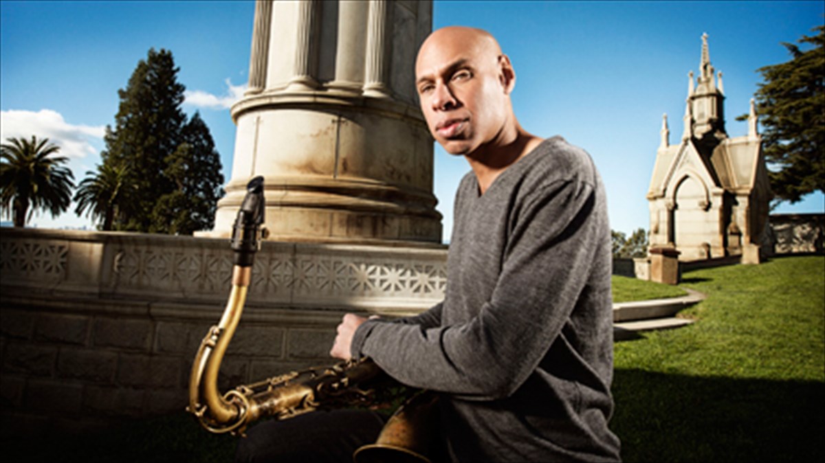 to-tromero-paidi-tis-tzaz-gia-mia-bradia-sto-pallas