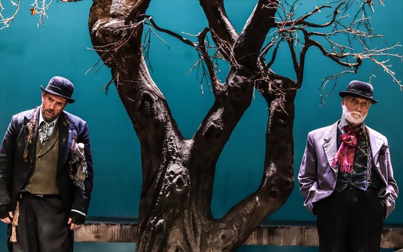 i-aulaia-peftei-sto-irodeio-gia-to-perimenontas-ton-gkonto