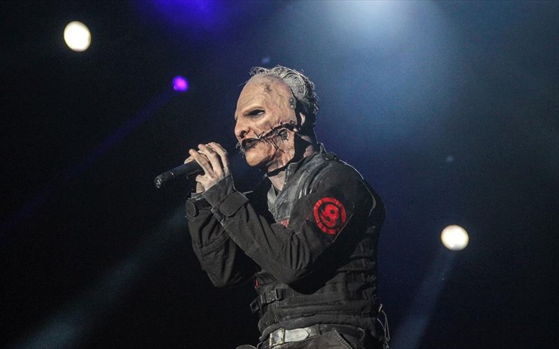o-corey-taylor-ton-slipknot-kata-ton-arniton-tis-maskas