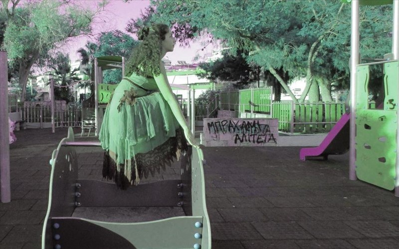 ena-koritsi-me-iskio-agoriou-se-paidikes-xares-tis-attikis