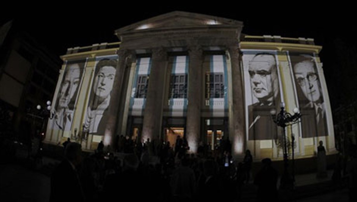 nea-epoxi-gia-to-dimotiko-theatro-peiraia