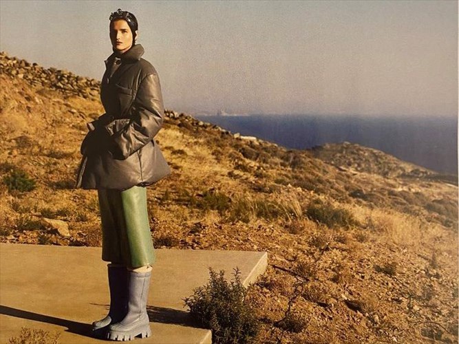 mia-diethnis-fotografisi-modas-stin-tino-me-minuma-elpida