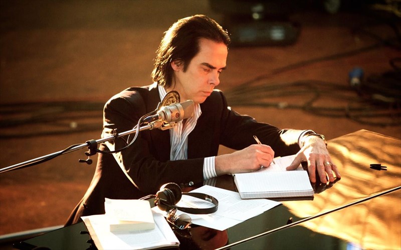 o-nick-cave-eksigei-pos-antilambanetai-tin-eleutheria