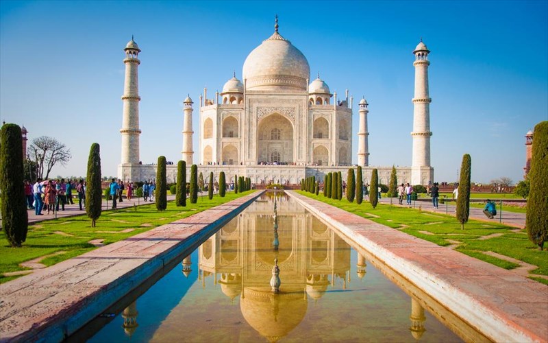 to-taj-mahal-anoikse-ksana-epeita-apo-eksi-mines