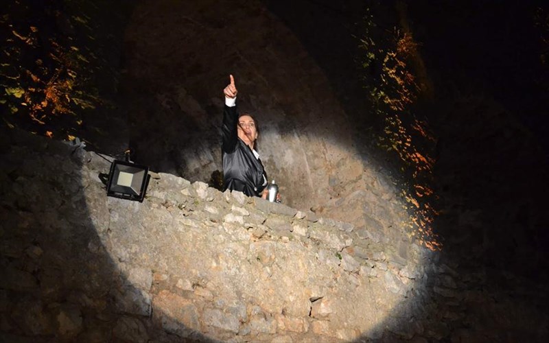 i-katerina-didaskalou-diigeitai-tin-istoria-tou-stratioti