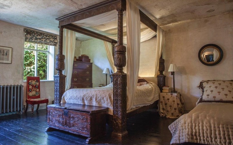 pente-protaseis-diamonis-bgalmenes-apo-ton-kinimatografo-kai-tin-tileorasi