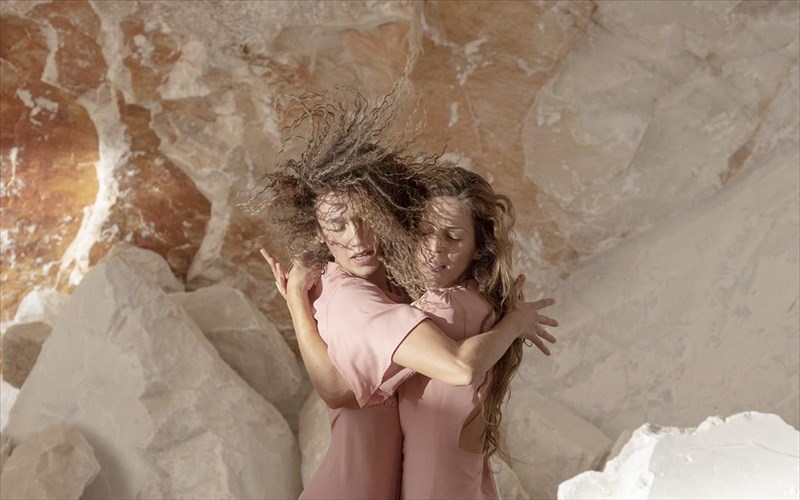 basilis-kekatos-kai-antonis-foniadakis-kinimatografoun-ena-aroma