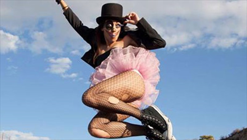 dance-crisis-carnival