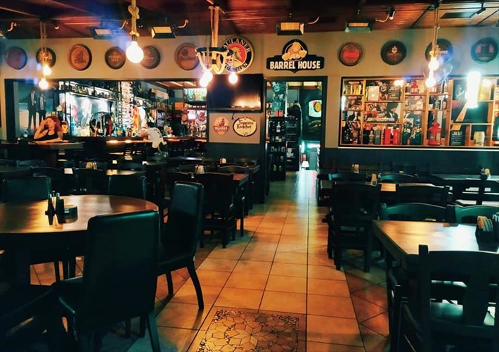 eukairia-gia-oktoberfest-sto-barrelhouse