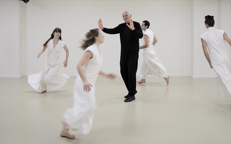 xoreuontas-gia-enan-mutho-apo-to-mellon