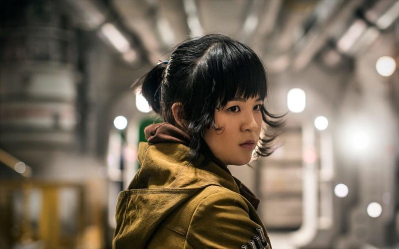 epistrofi-tis-kelly-marie-tran-ston-kosmo-tou-star-wars-meso-lego