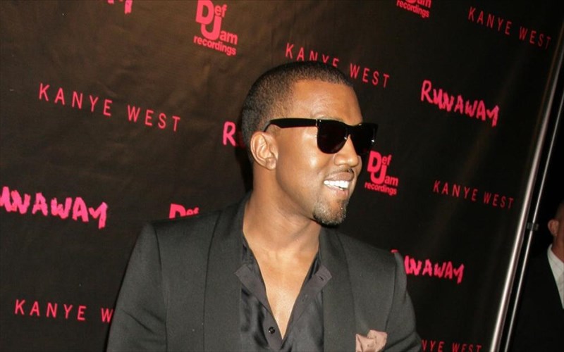 dixastikos-o-kanye-west-kai-se-sxesi-me-to-star-wars-kanye-west-kai-se-sxesi-me-to-star-wars