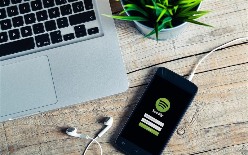 problimatismos-gia-tis-nees-politikes-tou-spotify-gia-ta-pneumatika-dikaiomata