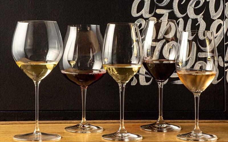 to-oinoscent-mas-frontizei-kai-sto-lockdown