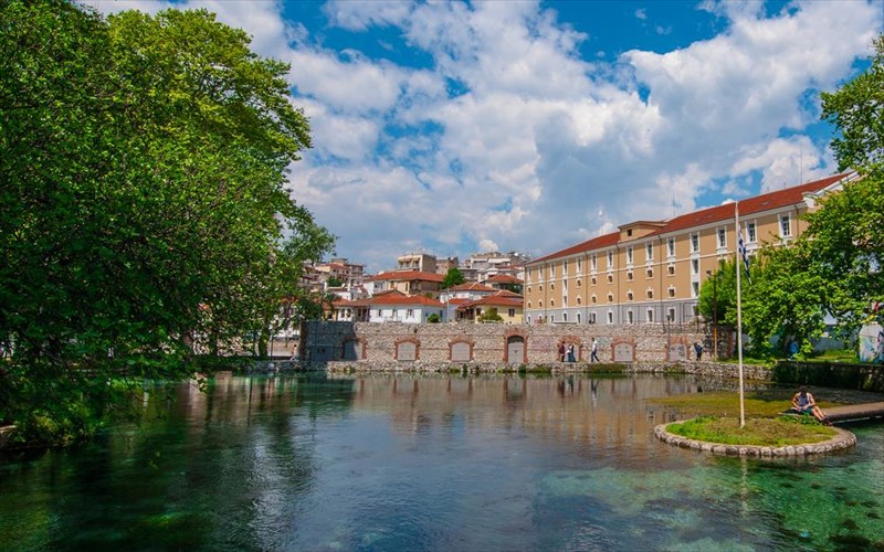 taksideuoume-noera-se-epta-agapimena-meri-tis-boreias-elladas