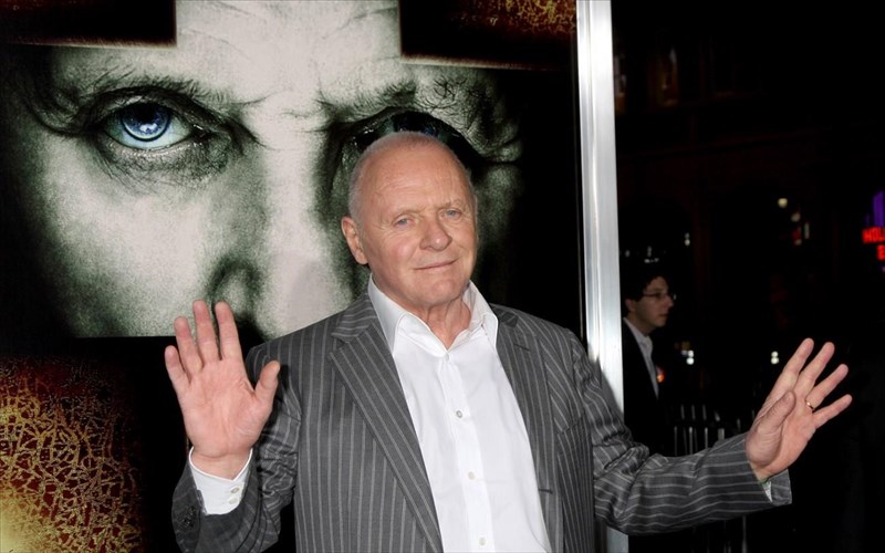 o-anthony-hopkins-lansarei-ti-nea-seira-aromaton-tou-gia-kalo-skopo