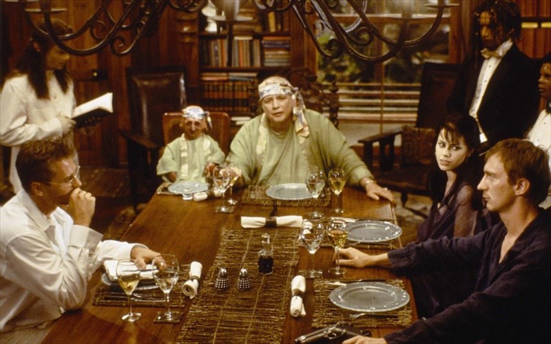 to-nisi-tou-dr-moro-erxetai-sti-mikri-othoni