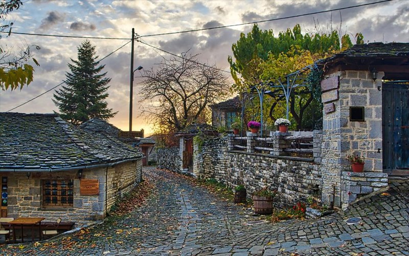 eikones-fthinoporou-se-pente-omorfa-xoria-tis-elladas