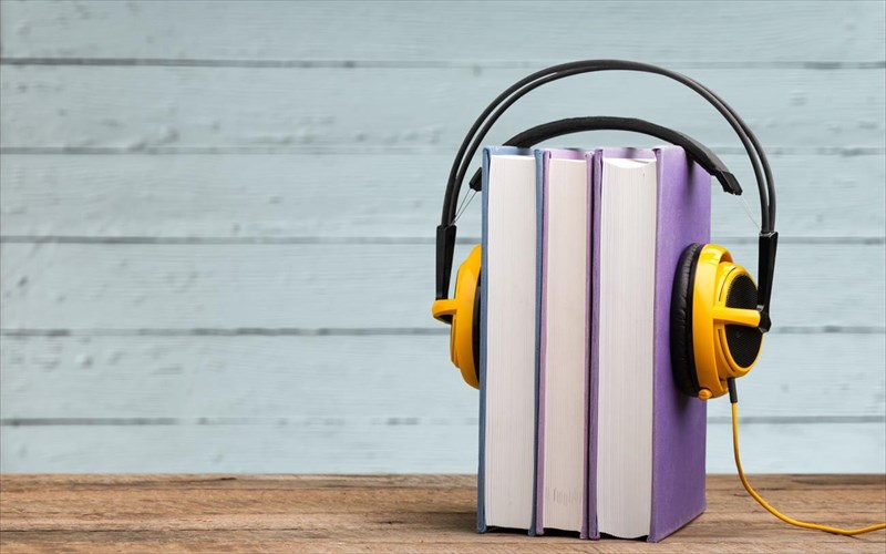 radiofoniko-theatro-apo-to-festibal-athinon-kai-tis-ekdoseis-kastanioti