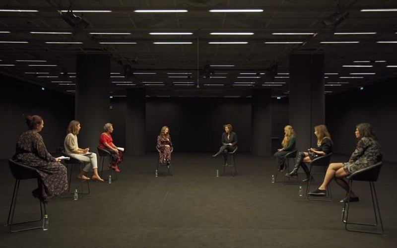 8-gunaikes-suzitoun-patriarxia-seksismos-kai-emfuli-bia-stin-elliniki-koinonia-gunaikes-suzitoun-patriarxia-seksismos-kai-emfuli-bia-stin-elliniki-koinonia