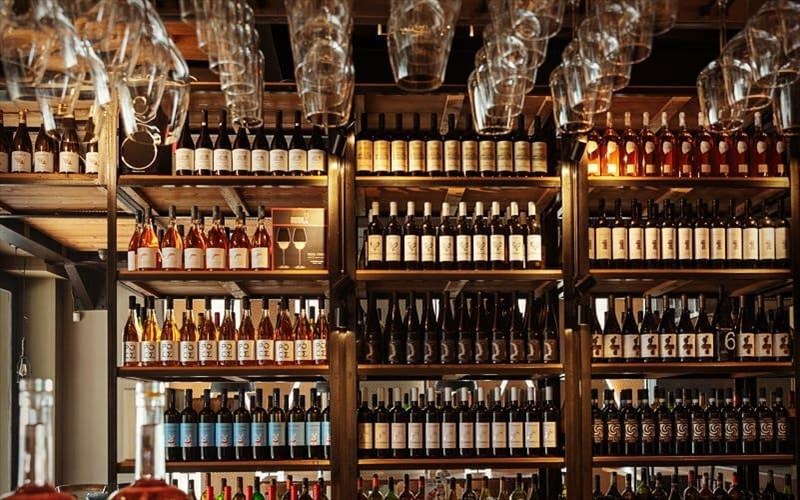 krasi-kai-spirits-sto-spiti-sas-apo-tin-cava-vegera