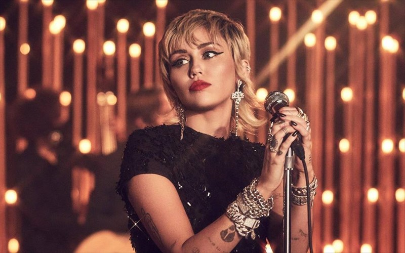 to-katarameno-club-ton-27aridon-othise-tin-miley-cyrus-na-kopsei-tis-kataxriseis