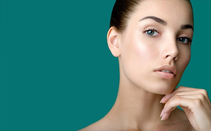 2-pragmata-pou-den-prepei-na-aplonete-sto-derma-sas-en-meso-pandimias-pragmata-pou-den-prepei-na-aplonete-sto-derma-sas-en-meso-pandimias