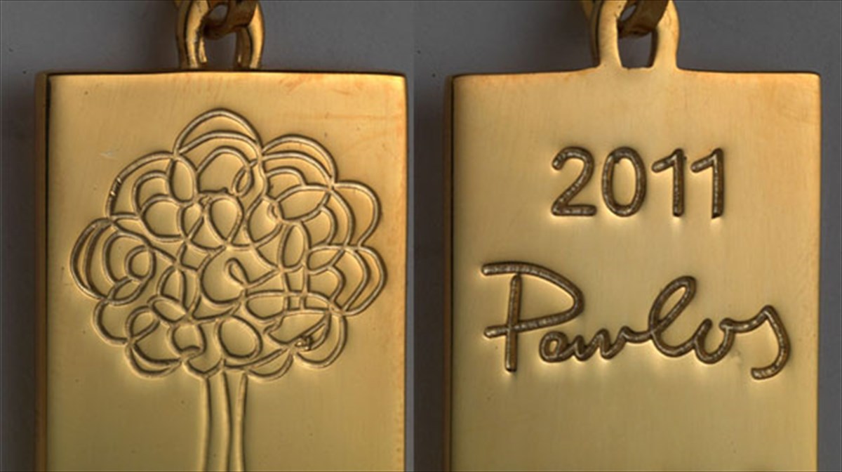 to-gouri-kai-i-xristougenniatiki-ekthesi-tis-gkaleri-zoumpoulaki-xristougenniatiki-ekthesi-tis-gkaleri-zoumpoulaki