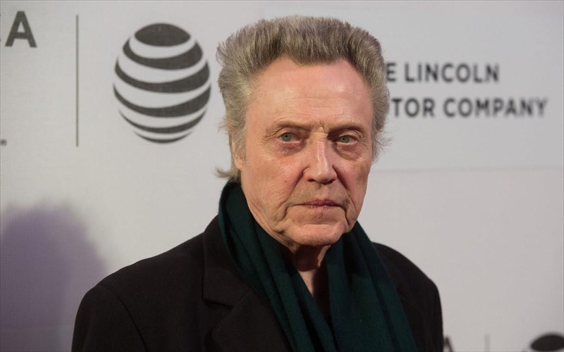 o-christopher-walken-ta-bgazei-pera-mia-xara-xoris-kinito-tilefono-i-upologisti-upologisti