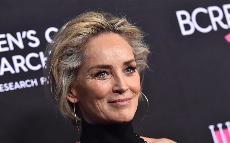 enas-neos-genetikos-paragontas-mporei-na-epanaferei-to-brefiko-derma-stous-enilikes