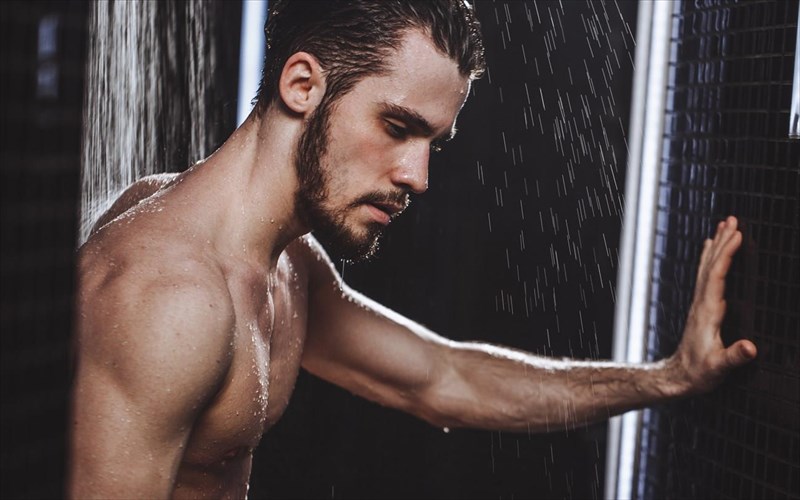 o-pliris-odigos-gia-tin-xeimerini-peripoiisi-tis-andrikis-epidermidas