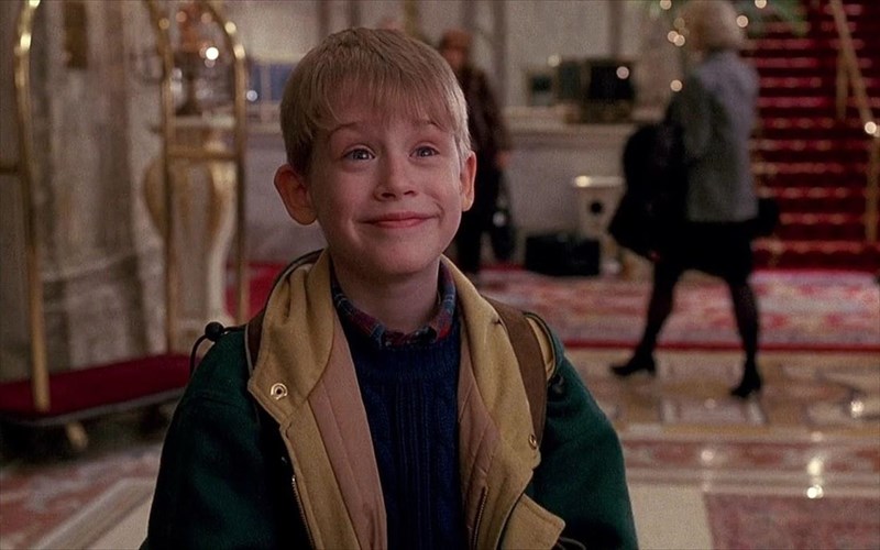 stirizei-o-macaulay-culkin-tin-afairesi-tou-donald-trump-apo-to-monos-sto-spiti-2-macaulay-culkin-tin-afairesi-tou-donald-trump-apo-to-monos-sto-spiti-2