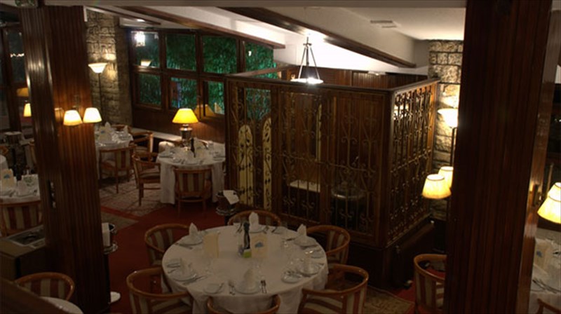 to-blue-pine-ginetai-50-xronon-kai-giortazei