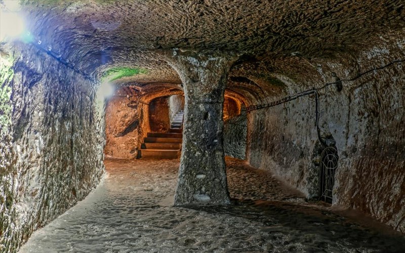 metaferomaste-sta-pio-ekpliktika-upogeia-meri-tou-kosmou