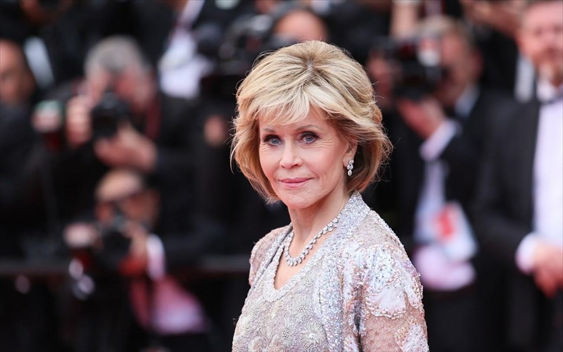 oi-xruses-sfaires-tha-brabeusoun-tin-Jane-fonda-gia-ti-suneisfora-tis-ston-xoro-tou-theamatos