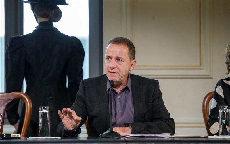 o-dimitris-lignadis-diapseudei-tis-fimes-peri-paraitisis-tou-apo-to-ethniko