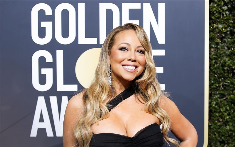sta-dikastiria-i-mariah-carey-me-tin-aderfi-tis-me-logo-tis-autobiografias-tis-mariah-carey-me-tin-aderfi-tis-me-logo-tis-autobiografias-tis