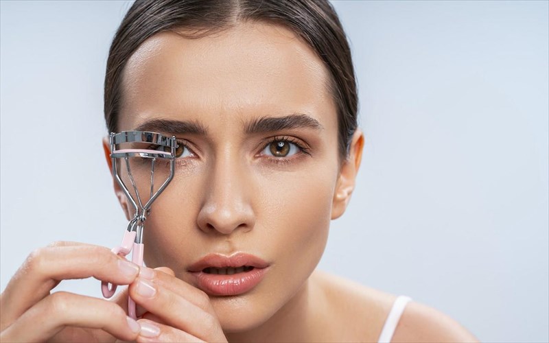 pos-na-anorthosete-tis-kontes-blefarides-sas-san-epaggelmatias