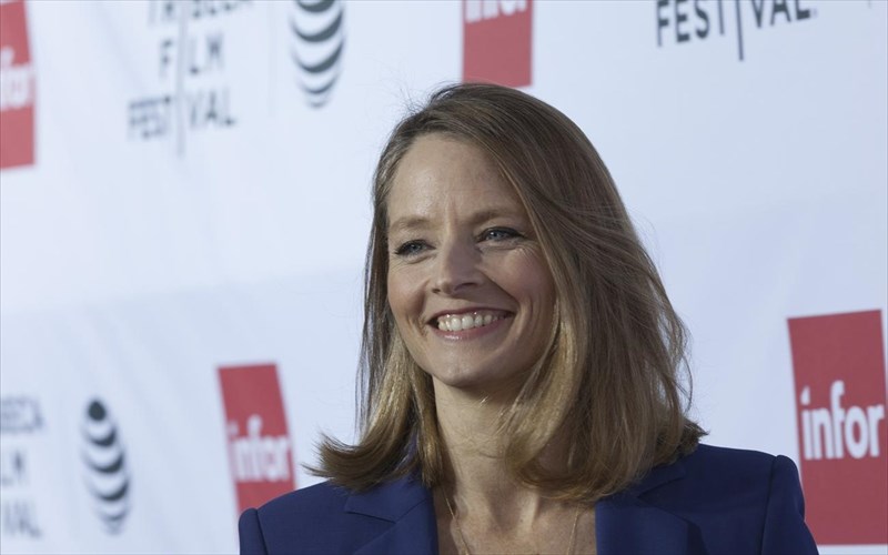 Jodie-foster-eniotha-san-apotuximeni