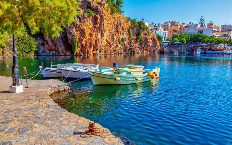 tour-se-proorismous-tis-elladas-pou-zileuoun-sto-eksoteriko