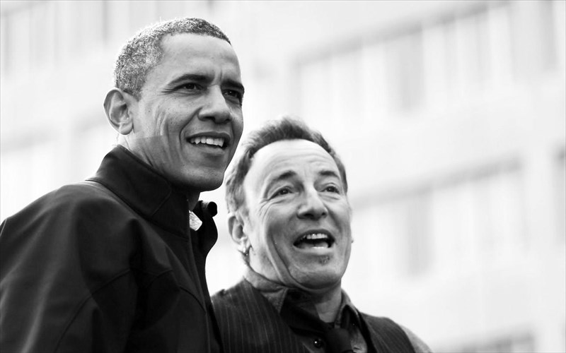 bruce-springsteen-kai-barack-obama-moirazontai-ti-diki-tous-ameriki-meso-podcast