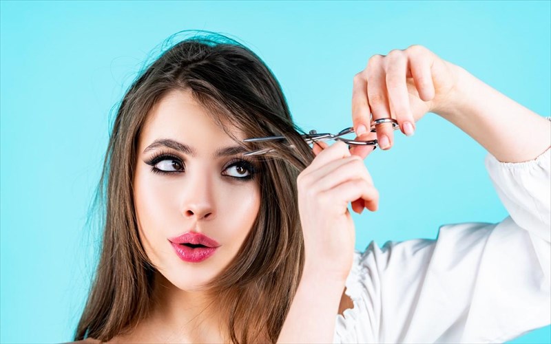 poso-suxna-prepei-na-kobete-mones-sto-spiti-ta-mallia-sas-kai-pos