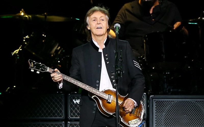 i-zoi-tou-paul-mccartney-mesa-apo-tous-stixous-tou