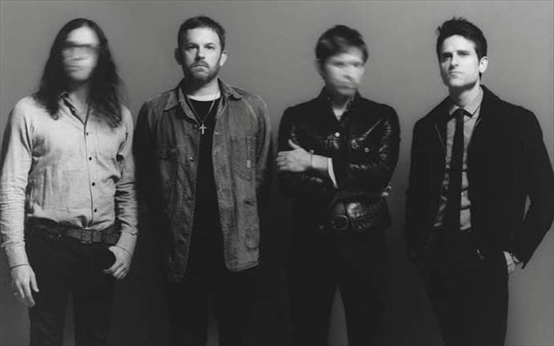 oi-kings-of-leon-fernoun-neo-almpoum-me-titlo-when-you-see-yourself