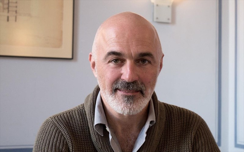 o-stathis-libathinos-apanta-stis-katigories-gia-misoanapirismo-kai-lektiki-bia