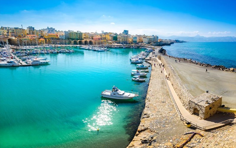 i-kriti-susfiggei-tis-sxeseis-tis-me-tin-austria