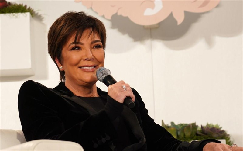 i-kris-Jenner-spaei-ti-siopi-tis-gia-to-diazugio-tis-kim-kardashian-kai-tou-kanye-west