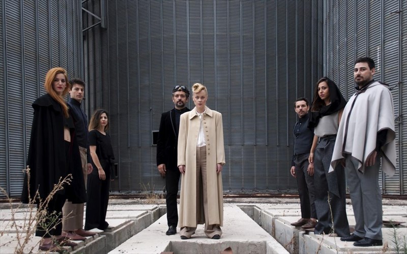 paratasi-online-parastaseon-gia-ton-mikro-prigkipa-me-tin-lena-papaligoura